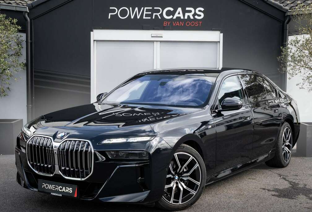 BMW d xDrive  M Sport  HUD  PANO  Massage  B&W