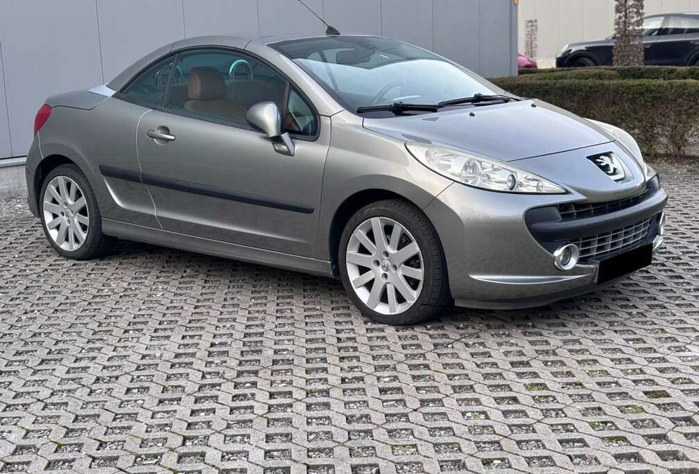Peugeot CC 1.6 VTi 120 Sport