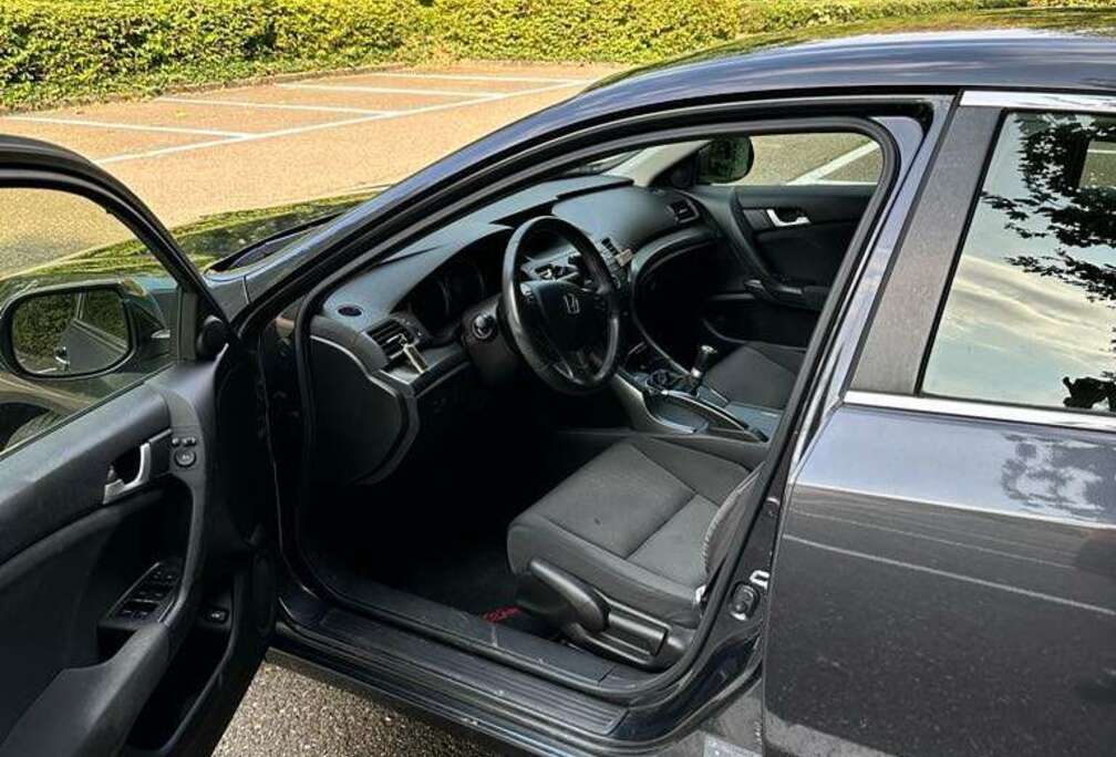 Honda Accord 2.2i Aero Deck ES