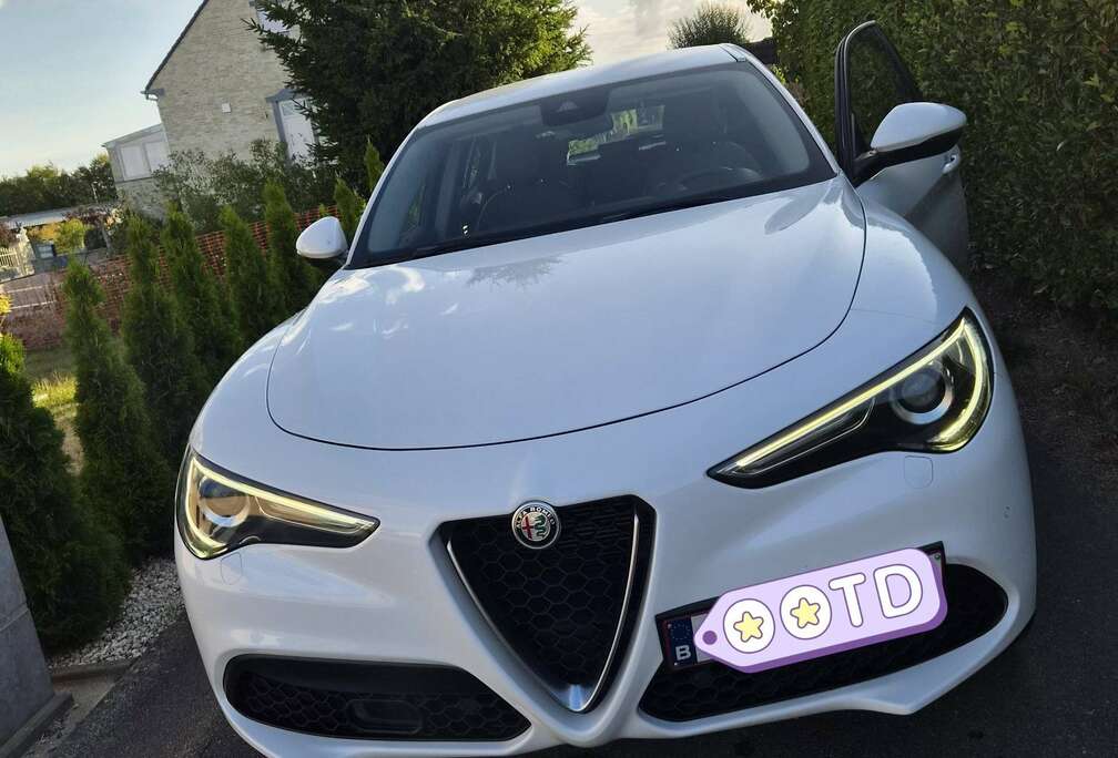 Alfa Romeo 2.0 T AWD Super (EU6d-TEMP)