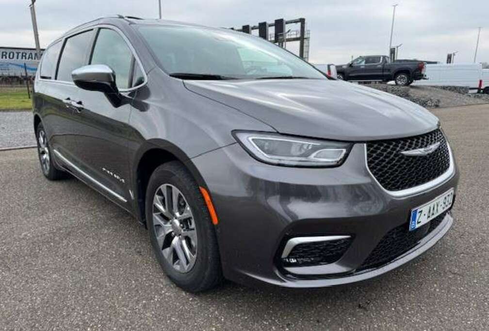 Chrysler 3.6 l hybride 7 plaatsen