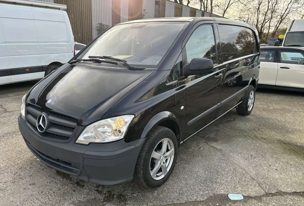 Mercedes-Benz 113 CDI Kompakt Aut. Mixto facelift