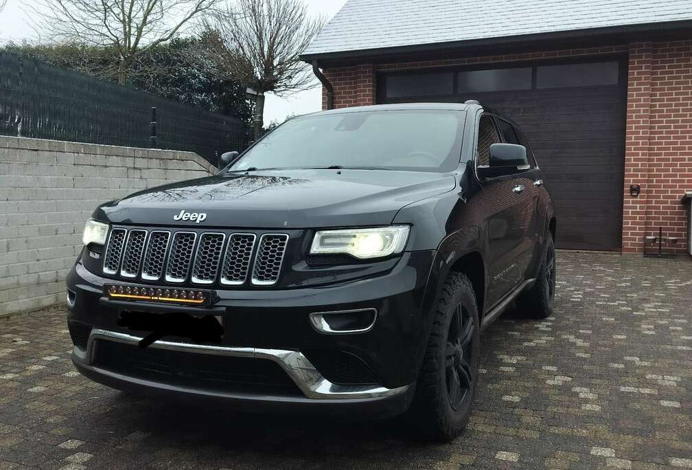 Jeep 3.0I (V6).  Summit