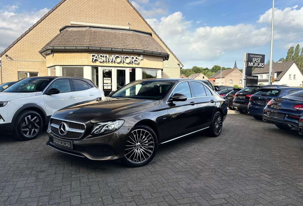 Mercedes-Benz E 350 e PHEV Ambient lights Virtual Cockpit Wide Screen Camera CarPlay Head Up 19 Inch