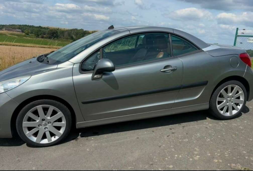 Peugeot 207 CC 1.6 HDi FAP