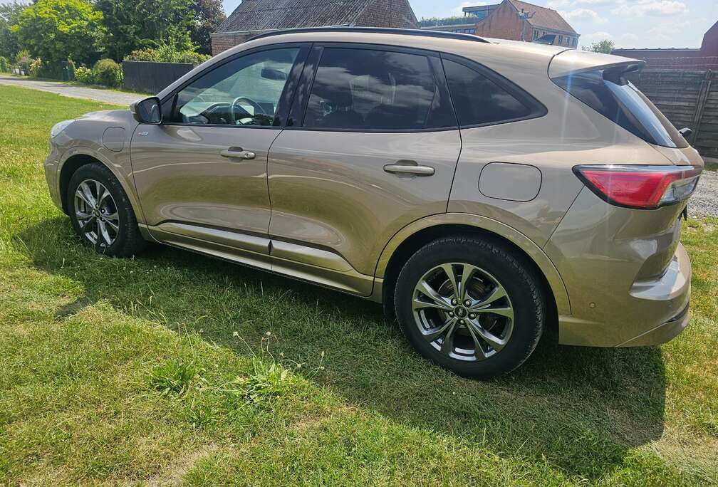 Ford 2.5 EcoBoost FWD PHEV ST-Line X