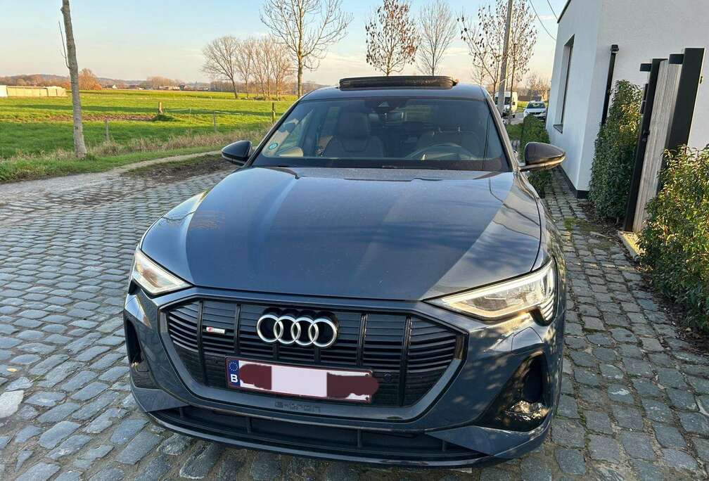 Audi Q8 e-tron Sportback 55 quattro S line NIEUWSTAAT