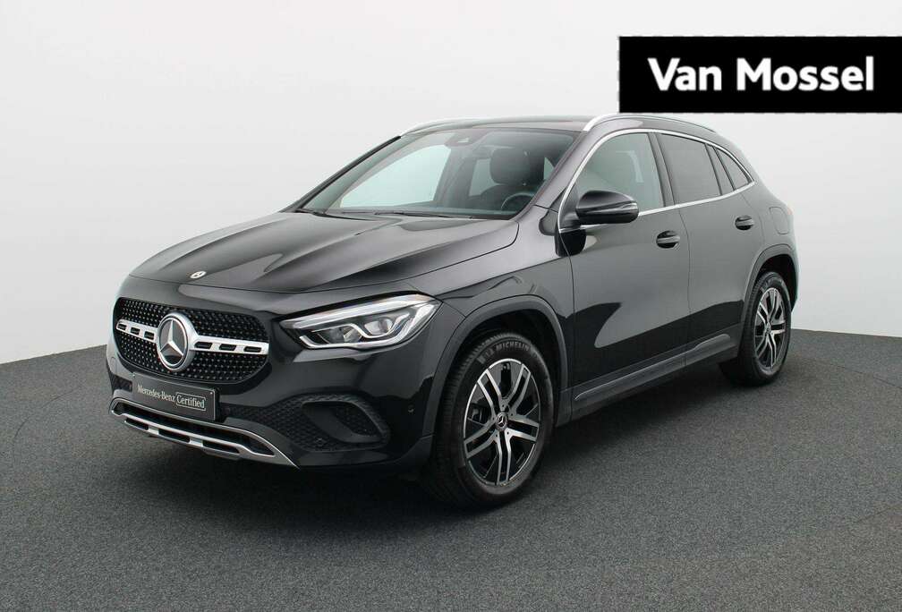 Mercedes-Benz GLA e PANO  LED  NAVI