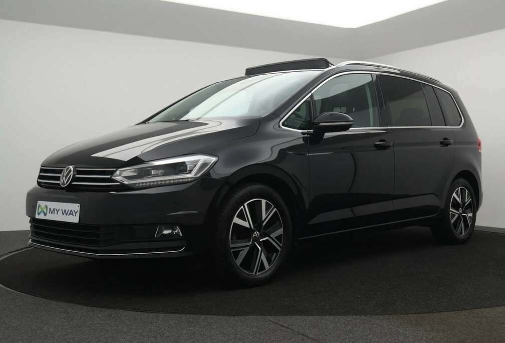 Volkswagen Touran Highline 1.5TSI 150PK *AUTOMAAT*PANODAK*7 ZITPLAATSEN*CAMERA*LEDER*ACC*PDC*NAVI*APP-CONNECT*...*