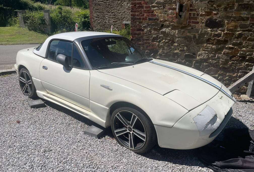 Mazda Type S avec hardtop