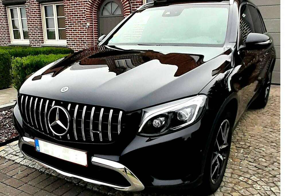 Mercedes-Benz Amg line + Pano + trekhaak