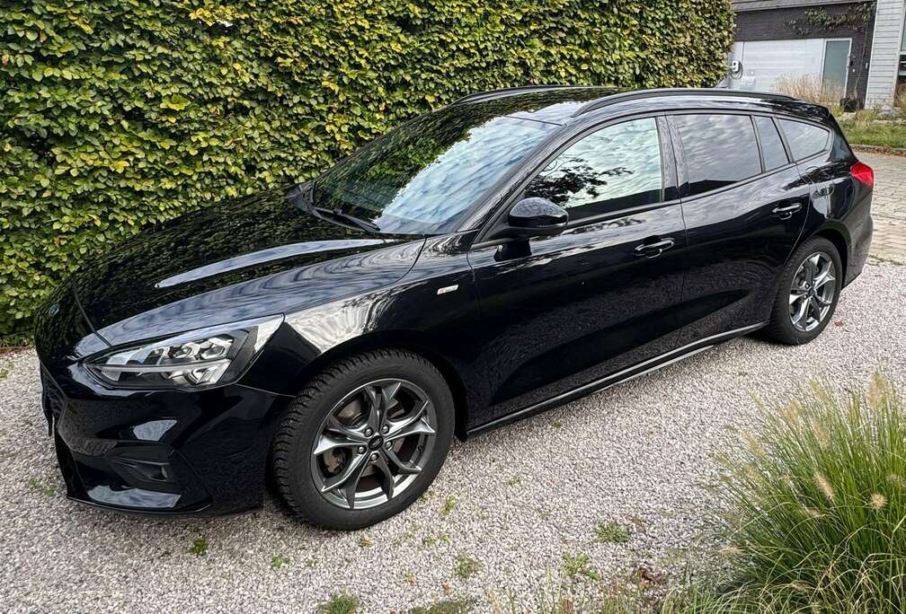 Ford Focus 1.0 EcoBoost MHEV ST-Line (EU6d)