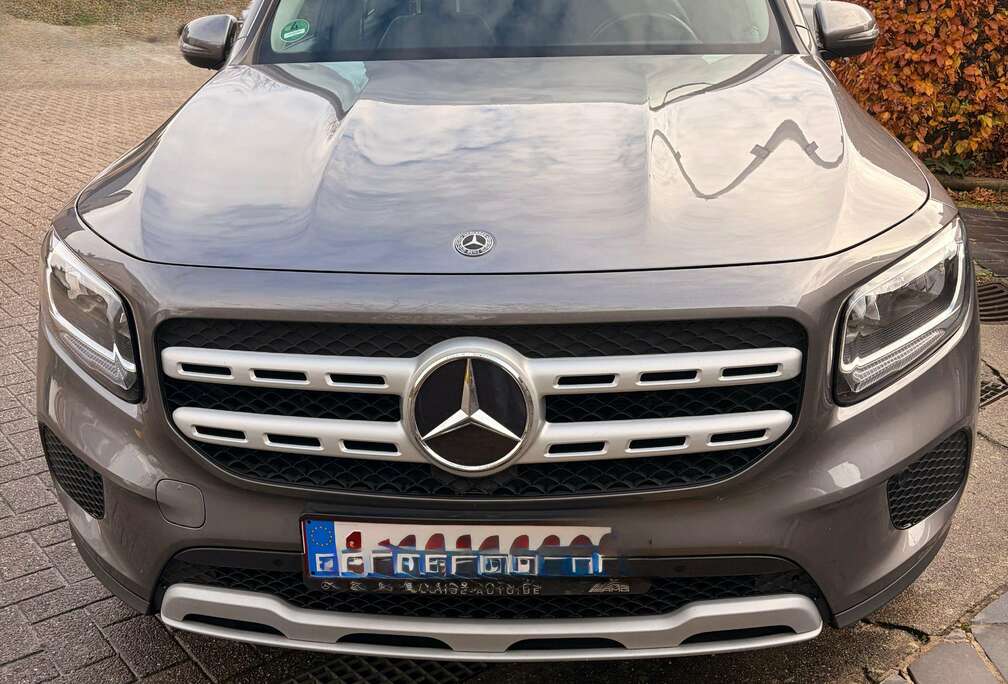 Mercedes-Benz d 8G-DCT