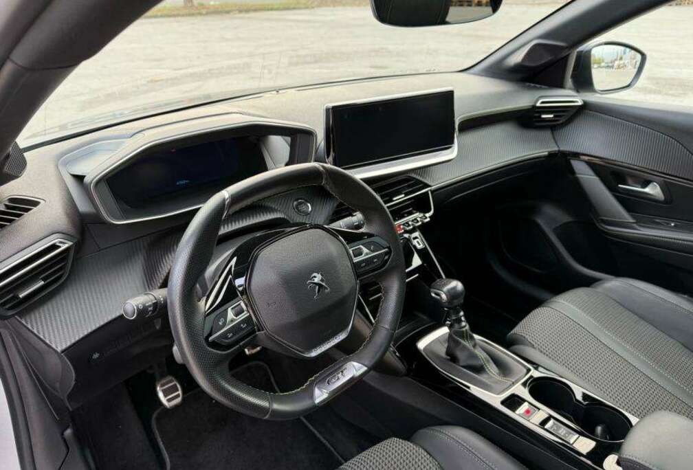 Peugeot 208 1.6i Allure