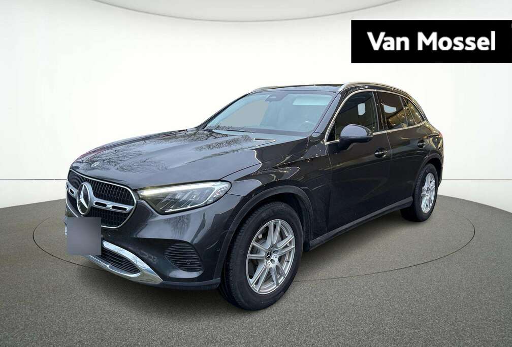 Mercedes-Benz 4MATIC Luxury Line + PANORAMISCH DAK + TREKHAAK +