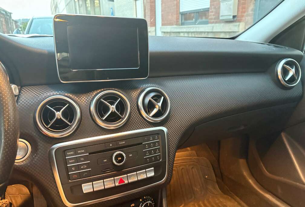 Mercedes-Benz A 180 d