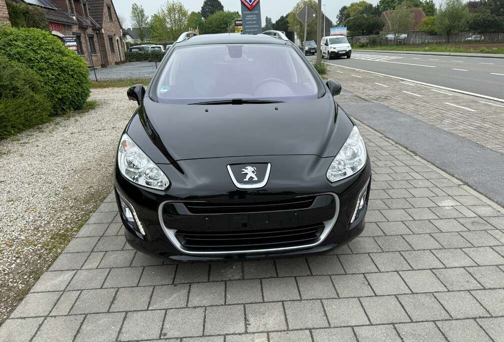 Peugeot SW 1.6i Premium/ 7 places