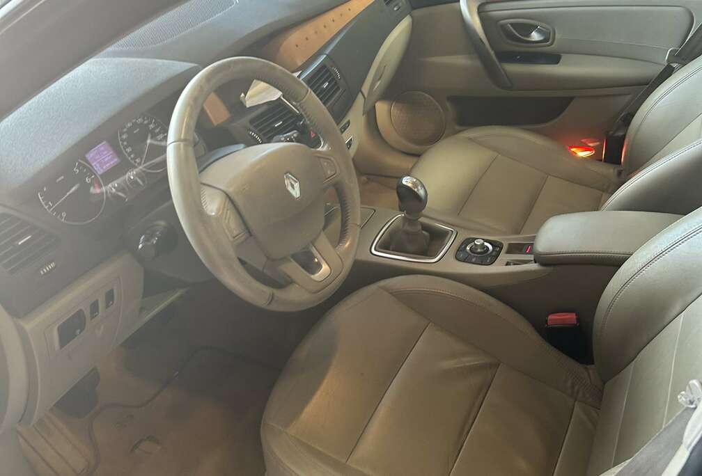 Renault 2.0i Initiale