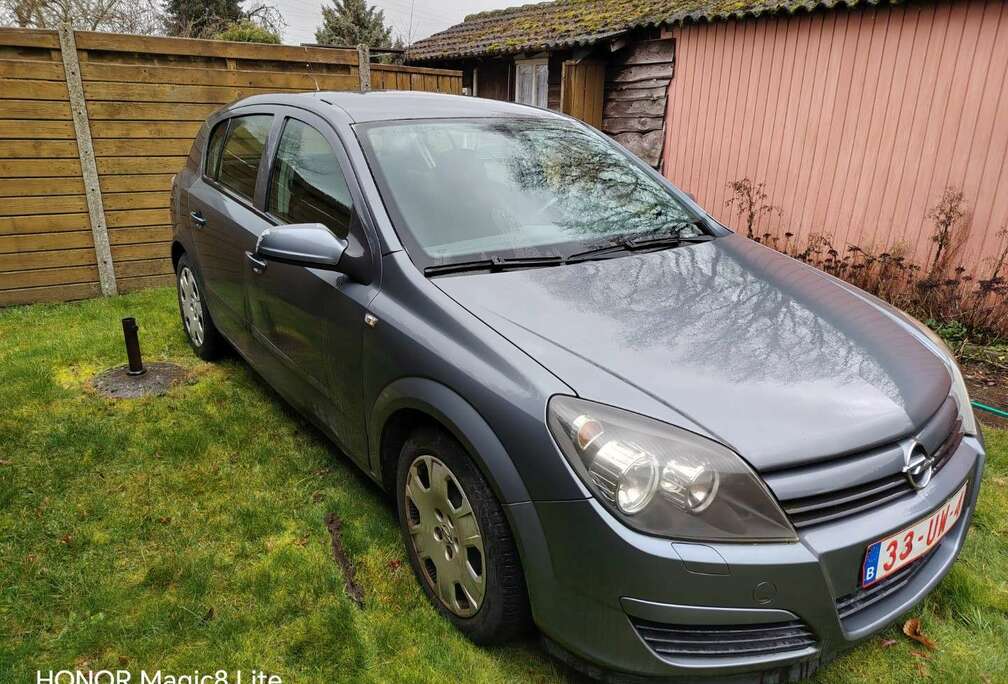 Opel Astra 1.7 DTL CDTi Elegance