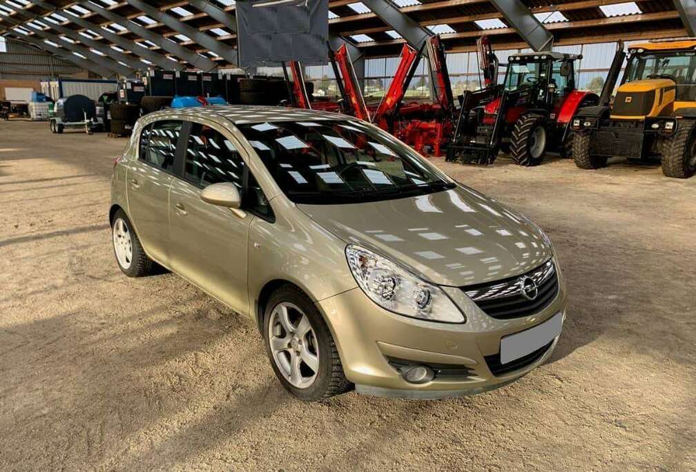 Opel Corsa 1.4i Cosmo Automatik