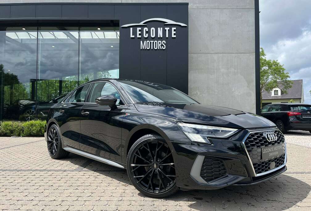 Audi A3 30 TFSI Berline S-Line Full-LED/Virtual/Leder/Camera/Carplay