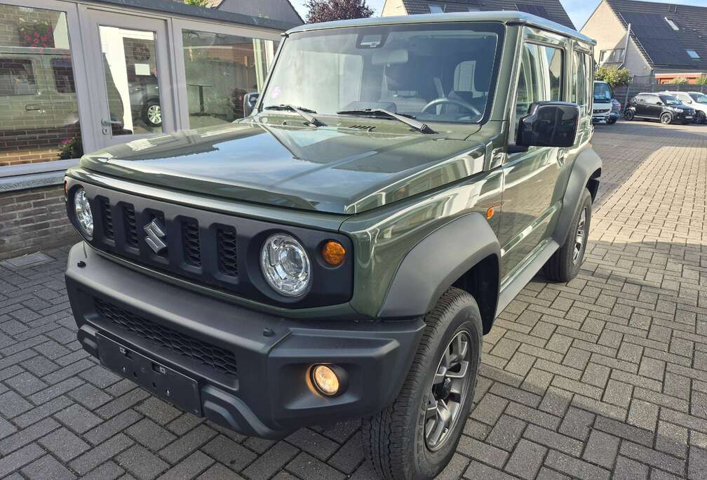 Suzuki Jimny 1.5i 4x4 GLX