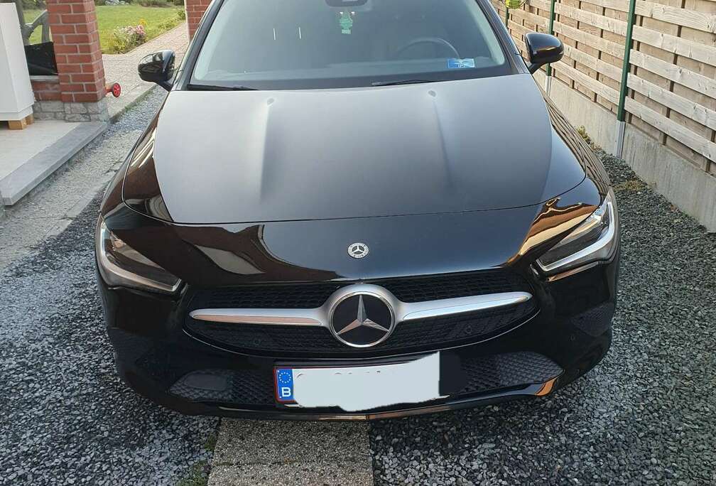 Mercedes-Benz Shooting Brake 7G-DCT Edition 1