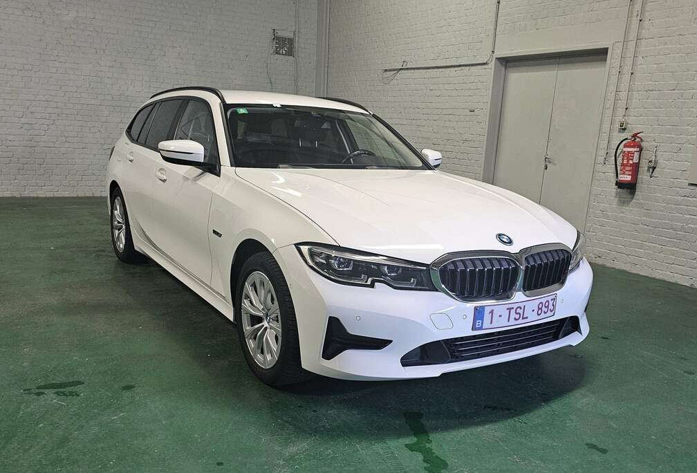 BMW 320e Touring Aut. Advantage