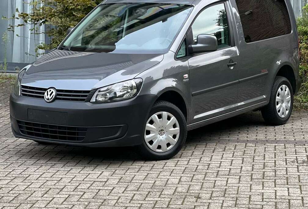 Volkswagen Volkswagen Caddy Essence carnet complet Euro 5