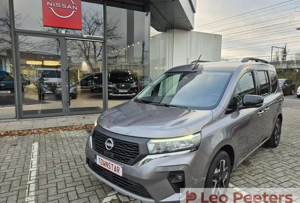Nissan Combi Tekna