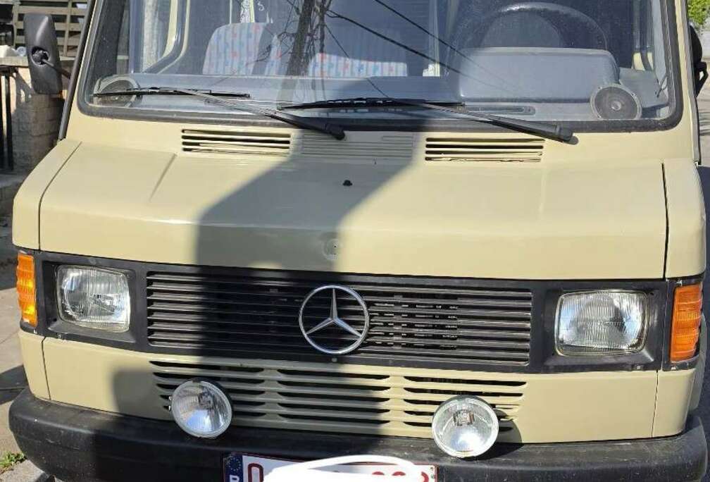 Mercedes-Benz 408D