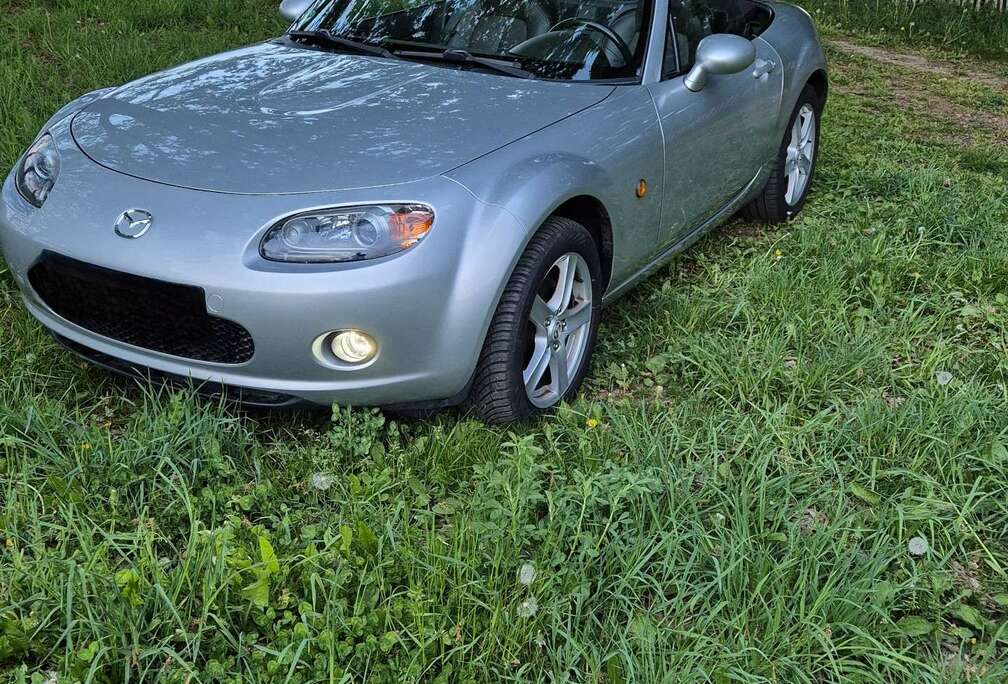 Mazda Roadster Coupé 1.8i 16v Active