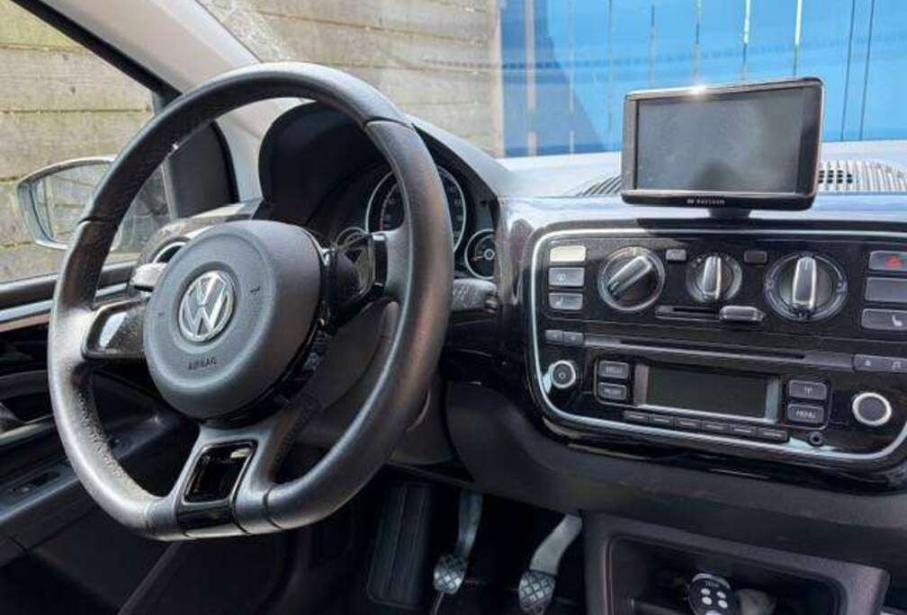 Volkswagen Up 1.0i Black up