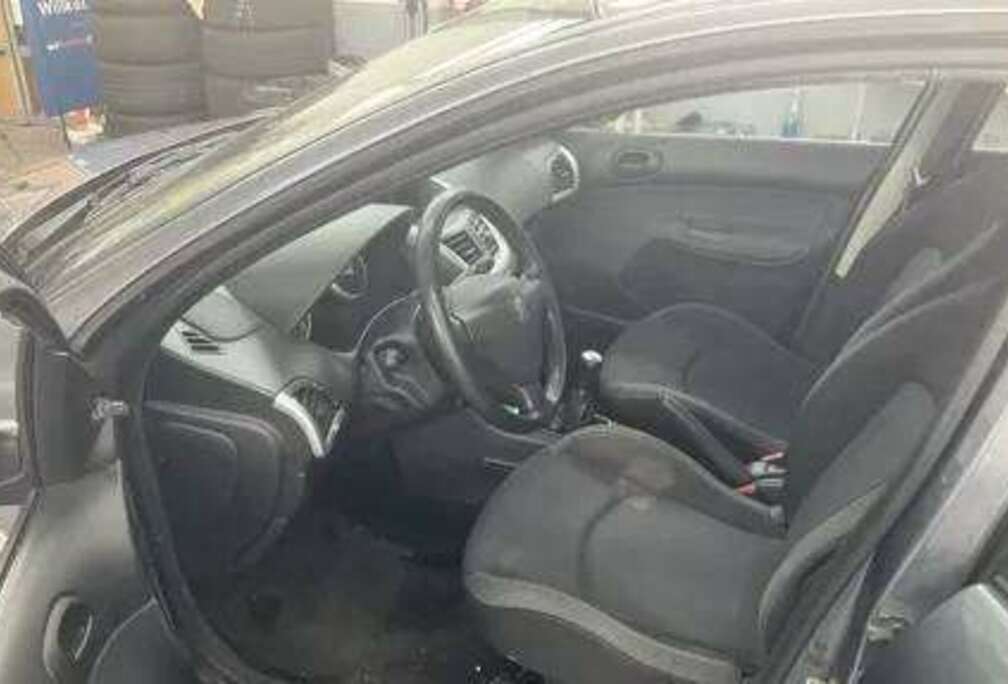 Peugeot 1.4i Trendy