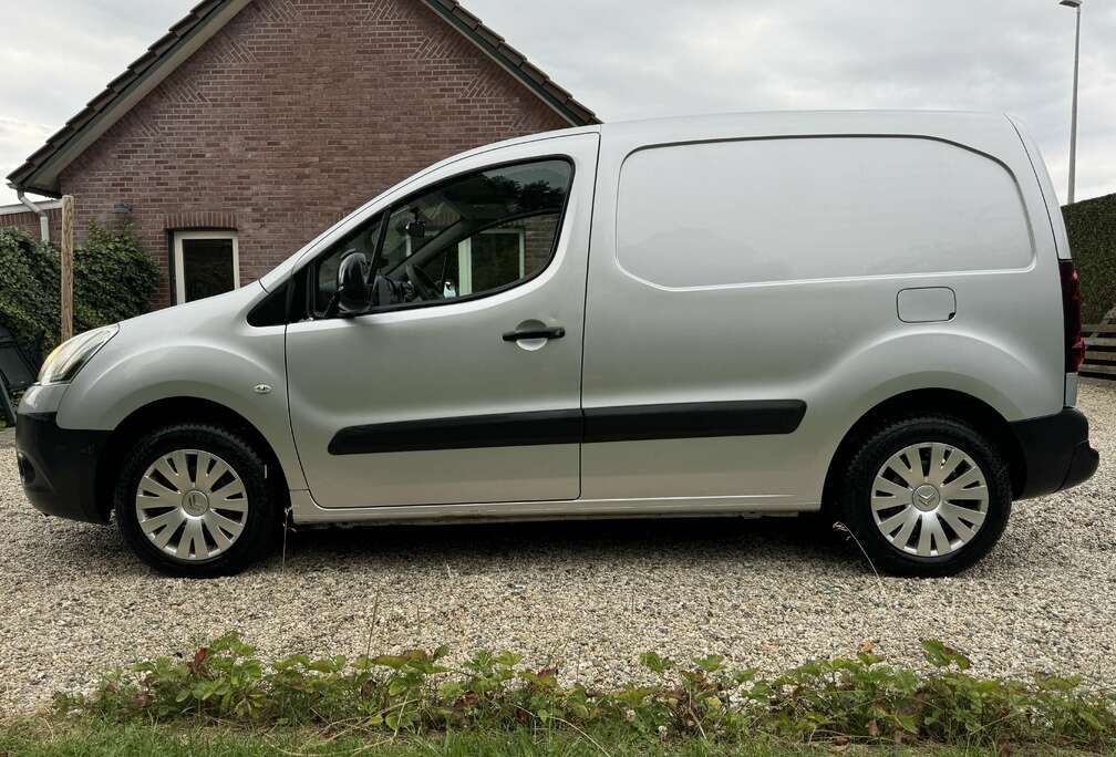 Citroen L1 1.6 HDi 90 FAP Niveau A
