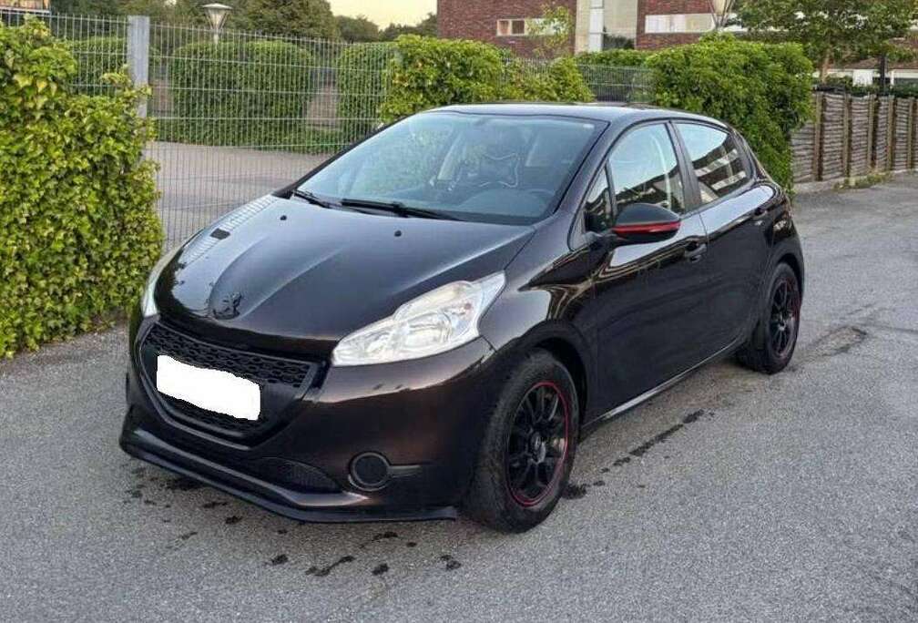 Peugeot 208 1.0i Active