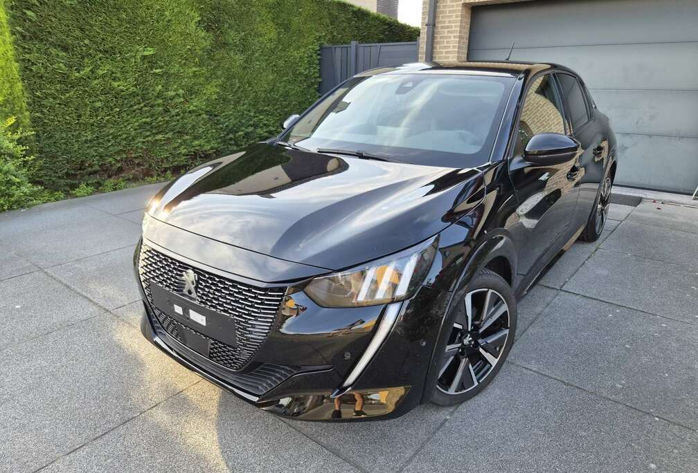 Peugeot 1.2i - GT Line / GPS / FULL LED / CAMERA / *SPORT*