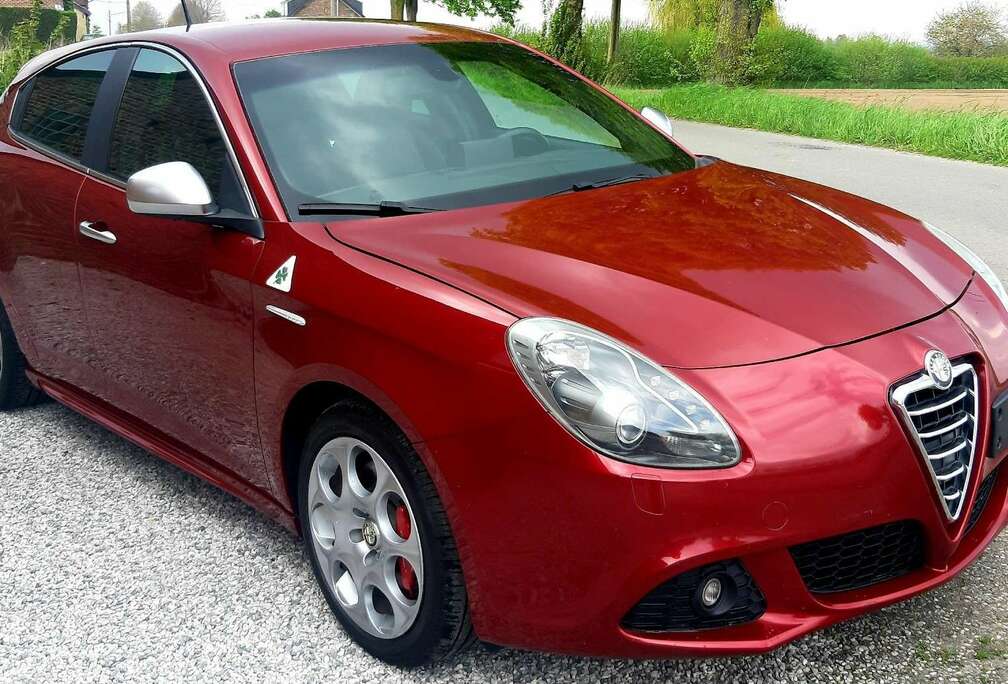 Alfa Romeo 1.7 Tbi Quadrifoglio Verde