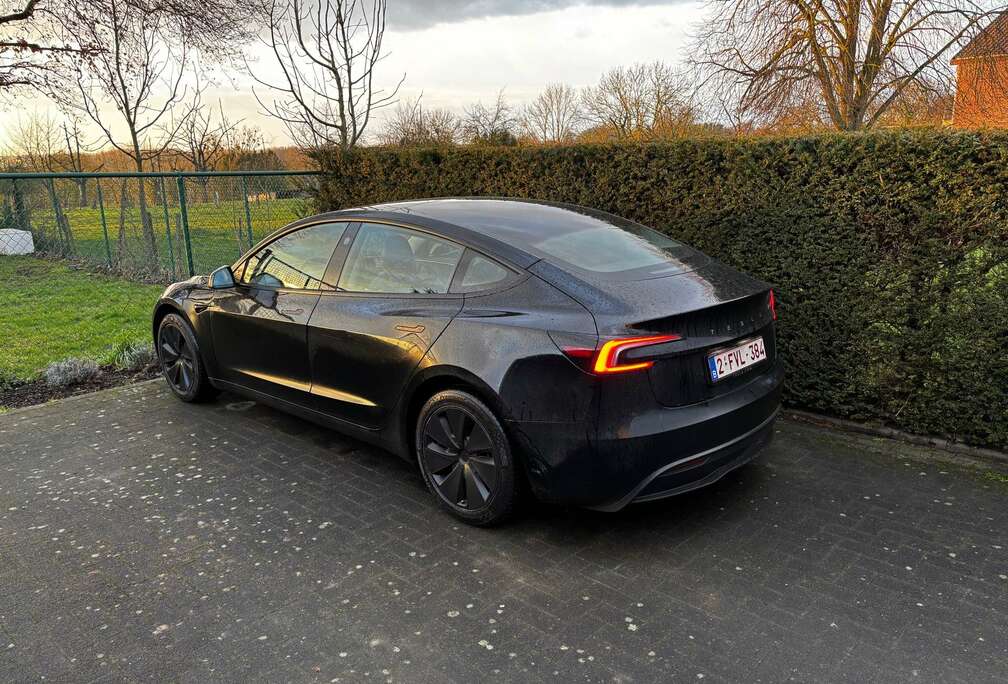 Tesla RWD
