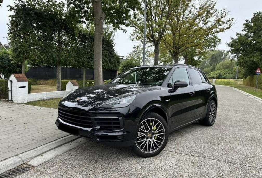 Porsche 3.0i V6 PHEV S Platinum Edition Tiptronic (306 kW)