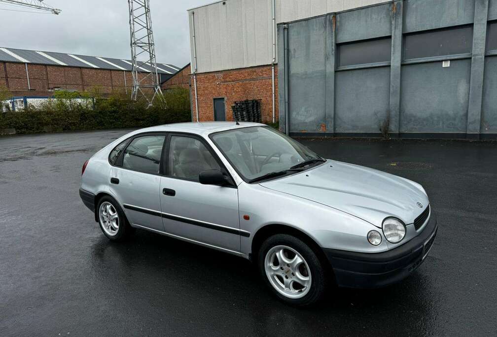 Toyota 1.3i Benoît 16 petit moteur jante aluminium