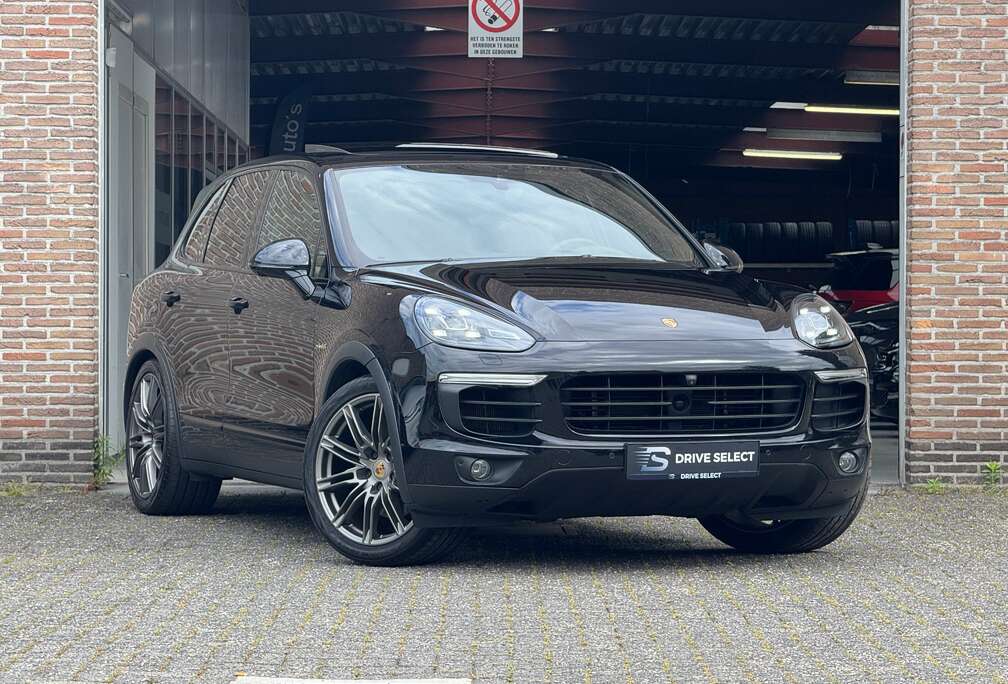 Porsche S E-Hybrid  LED  Pano  360  1ste eigenaar  CarPlay  Garantie