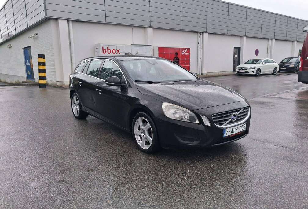 Volvo V60 2.0 boite automatique  Start/Stop Geartronic