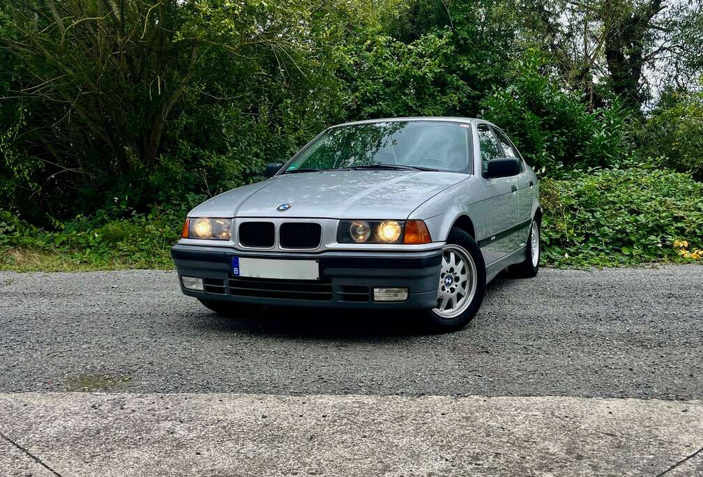 BMW 320i / AUTO / CUIR