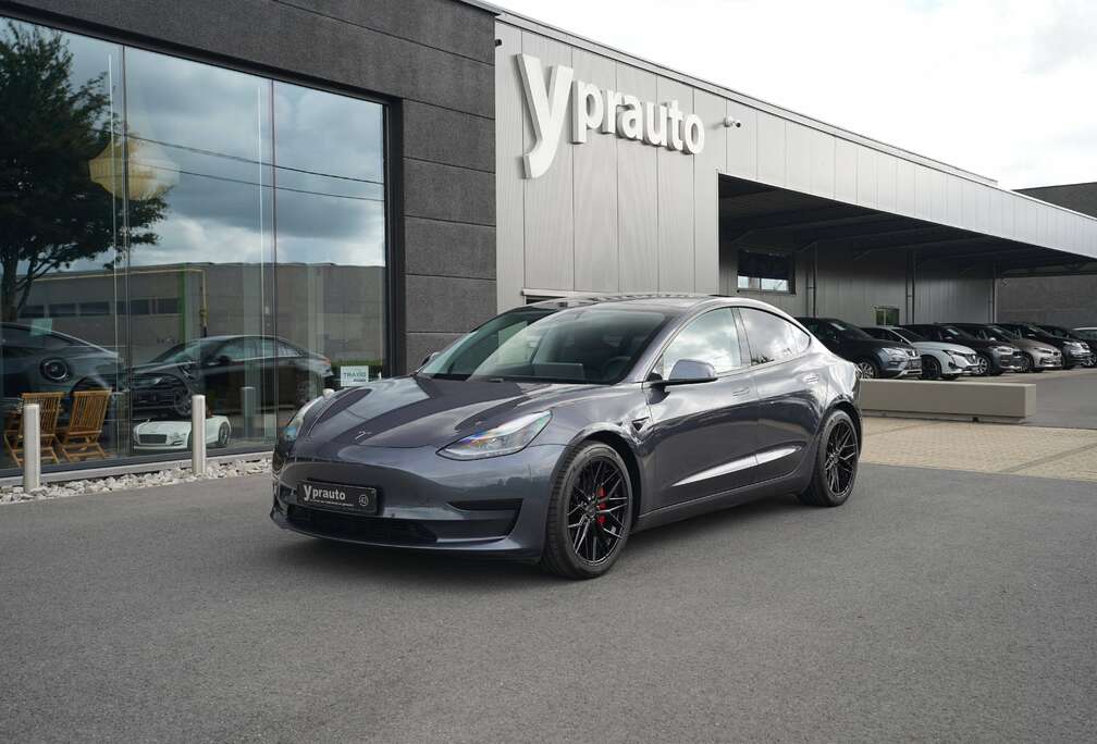Tesla Model 3 283 pk  Panorama Leder Adaptieve cruise DAB Privacy 19\