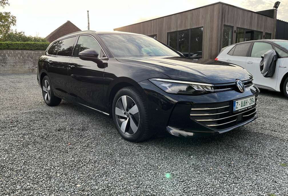 Volkswagen Passat Variant 1.5 e-tsi OPF DSG Business