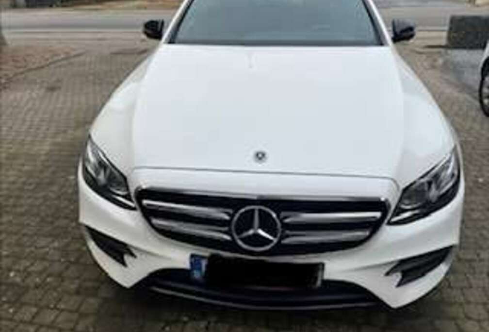 Mercedes-Benz E 200 CDI AMG Pack/Navi/Hud/Camera/Trekhaak/Ambi