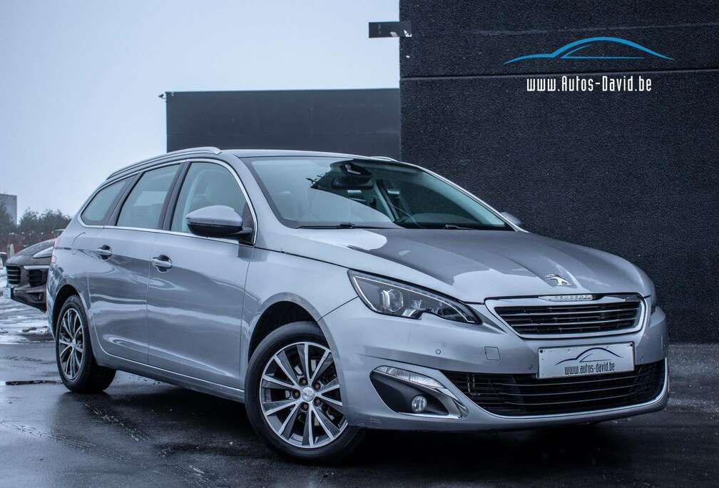 Peugeot 1.2 Benzine Aut. / CRUISECONTROL / PANO DAK