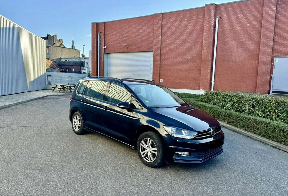 Volkswagen Touran 1.6 TDi SCR Highline. 7Places