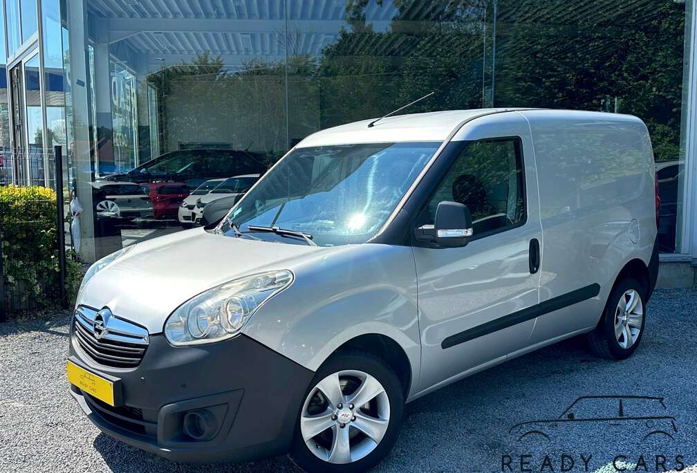 Opel 2.0 CDTi*ATT-REMORQUE*AIRCO*4 PORTES*BON ETAT MECANIQUE